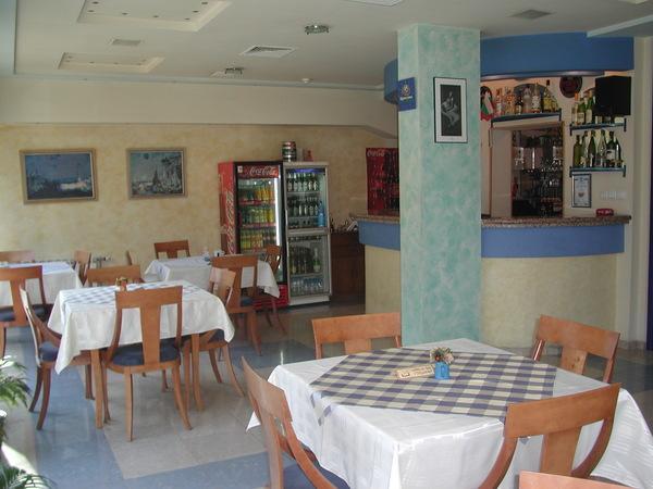 Hotel Astoria Burgas Exteriör bild